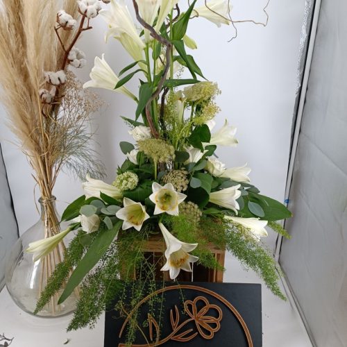 composition florale conique pour deuil
